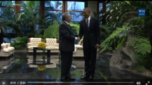 stretta-di-mano-a-cuba-tra-obama-e-castro