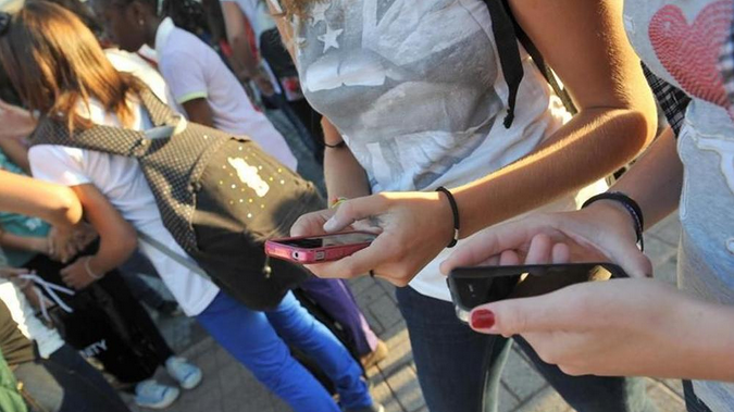 Se lo smartphone crea dipendenza tanto quanto l'alcool