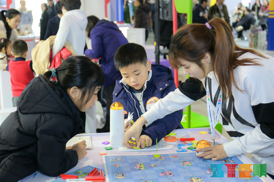 International STEM Educational Fair: in Cina le materie STEM diventano curriculari