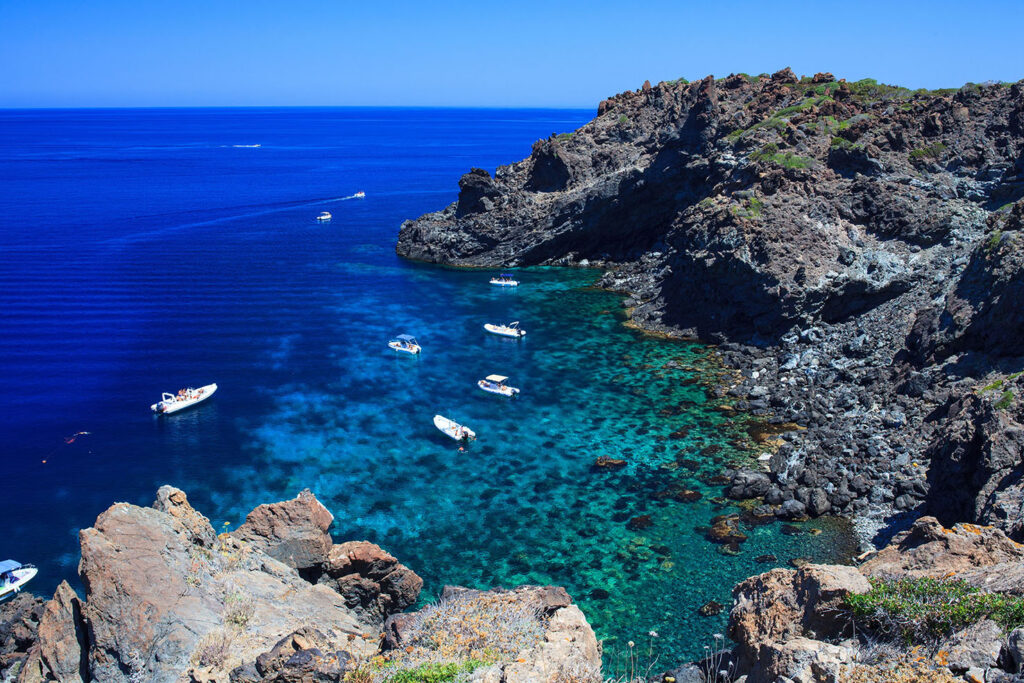 Pantelleria-acque-Cala-Cinque-Denti