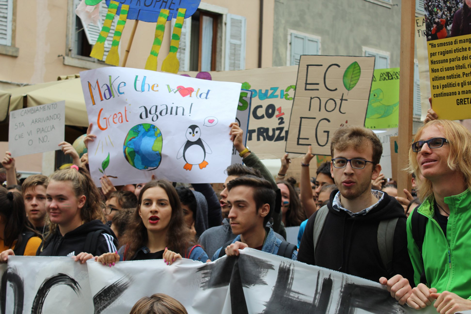 L'eco-ansia tra i giovani: il ruolo del digitale come strumento educativo e di supporto emotivo