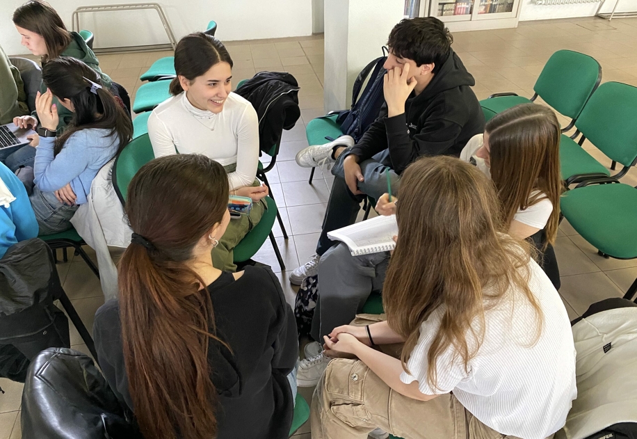 Voci: significati e rappresentazioni della ricerca nella biografia formativa di studentesse e studenti